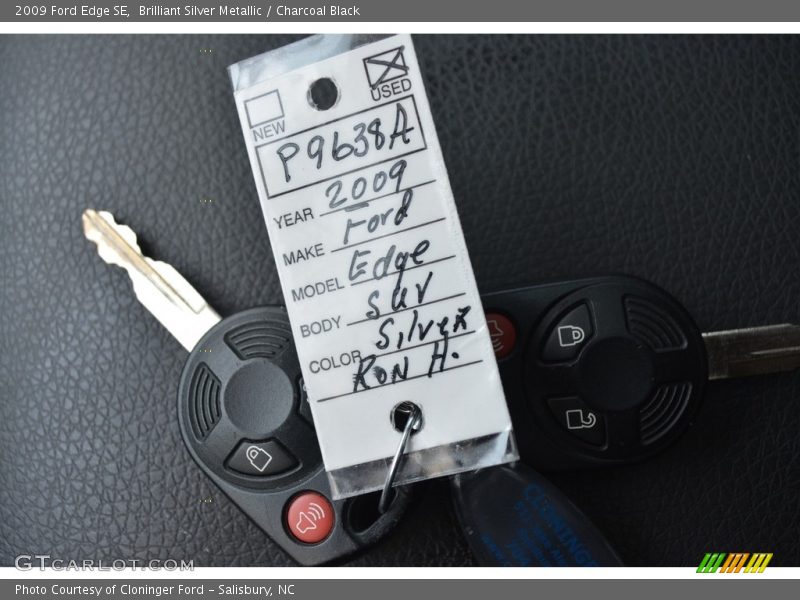 Brilliant Silver Metallic / Charcoal Black 2009 Ford Edge SE