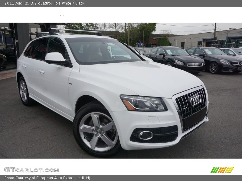 Ibis White / Black 2011 Audi Q5 3.2 quattro