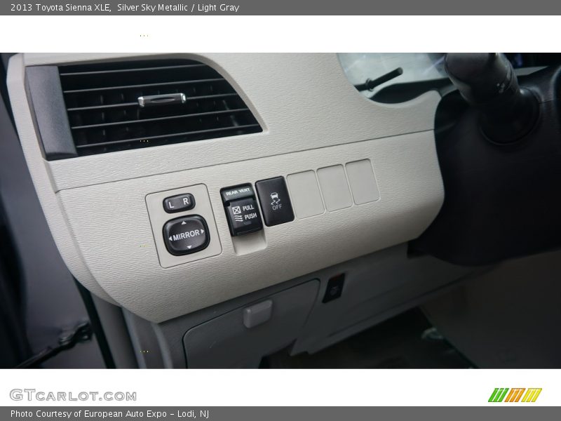 Silver Sky Metallic / Light Gray 2013 Toyota Sienna XLE