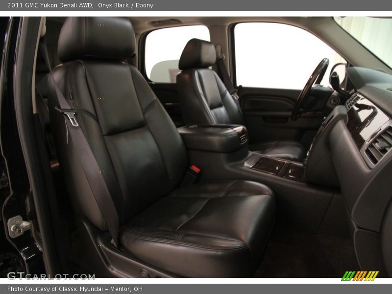 Onyx Black / Ebony 2011 GMC Yukon Denali AWD