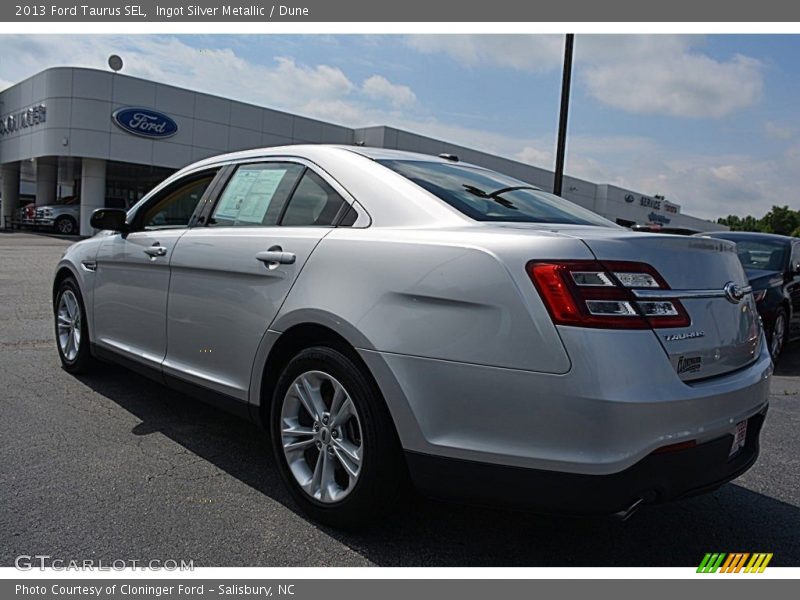 Ingot Silver Metallic / Dune 2013 Ford Taurus SEL