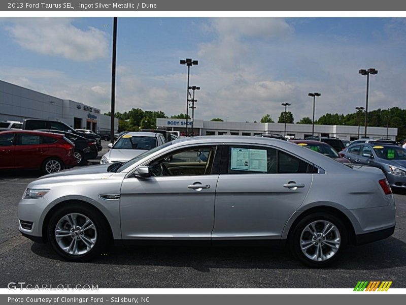 Ingot Silver Metallic / Dune 2013 Ford Taurus SEL