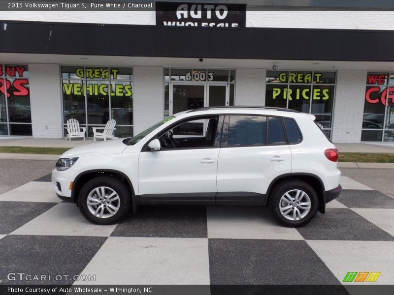 Pure White / Charcoal 2015 Volkswagen Tiguan S