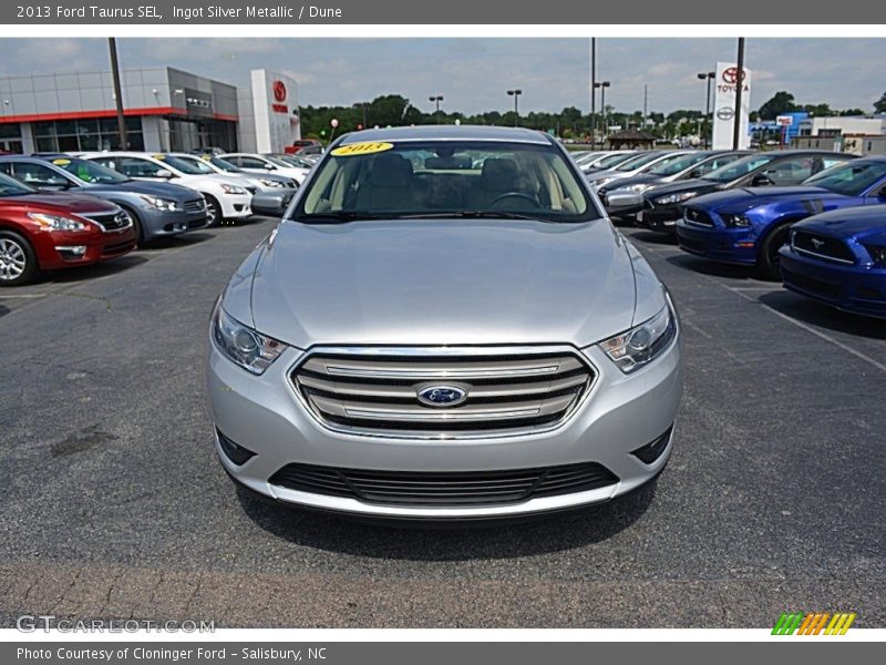 Ingot Silver Metallic / Dune 2013 Ford Taurus SEL