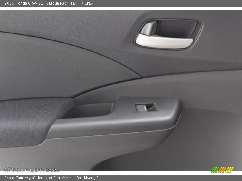 Basque Red Pearl II / Gray 2016 Honda CR-V SE