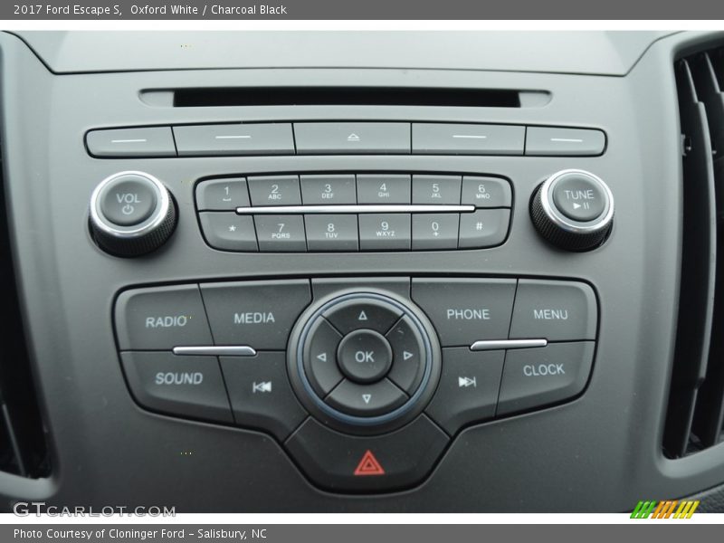 Oxford White / Charcoal Black 2017 Ford Escape S