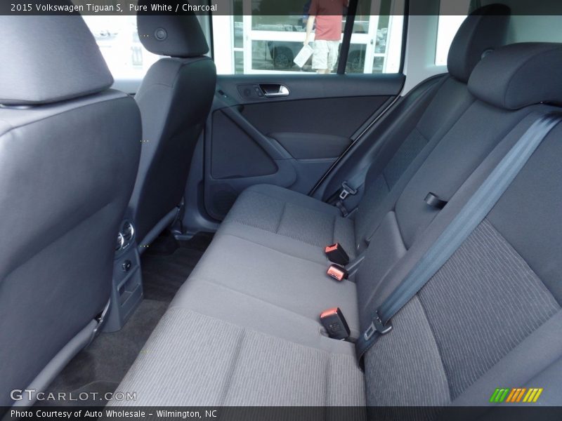 Pure White / Charcoal 2015 Volkswagen Tiguan S