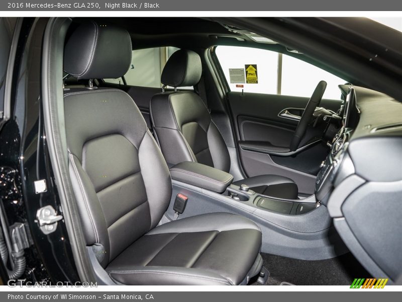 Night Black / Black 2016 Mercedes-Benz GLA 250