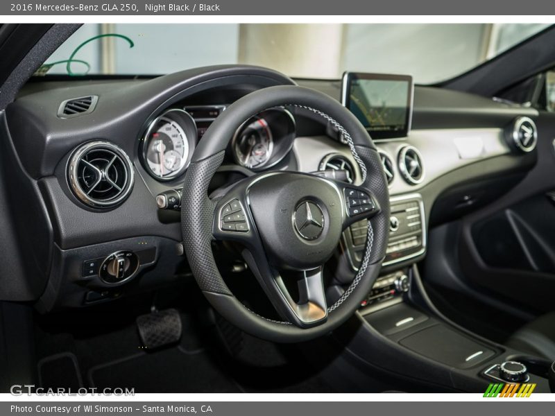 Night Black / Black 2016 Mercedes-Benz GLA 250