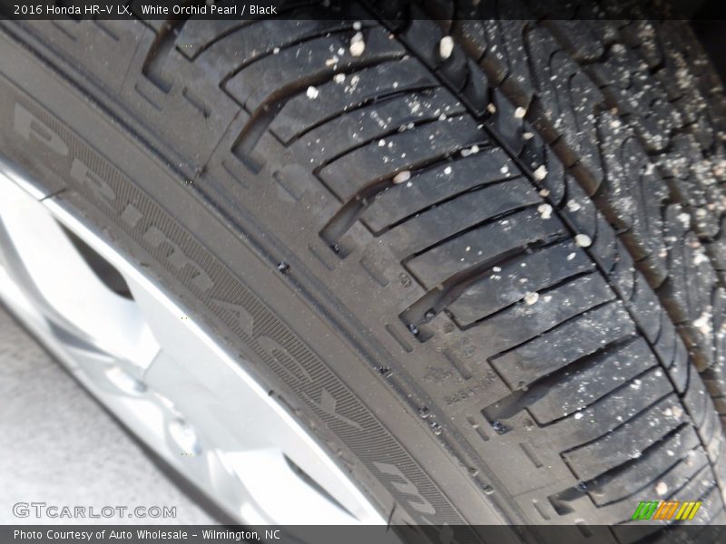 White Orchid Pearl / Black 2016 Honda HR-V LX