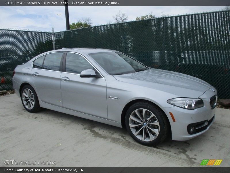 Glacier Silver Metallic / Black 2016 BMW 5 Series 528i xDrive Sedan