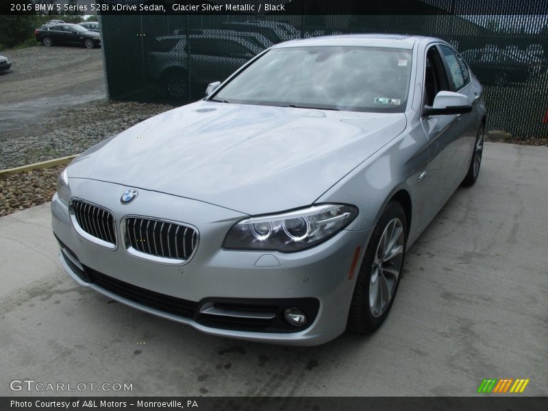 Glacier Silver Metallic / Black 2016 BMW 5 Series 528i xDrive Sedan
