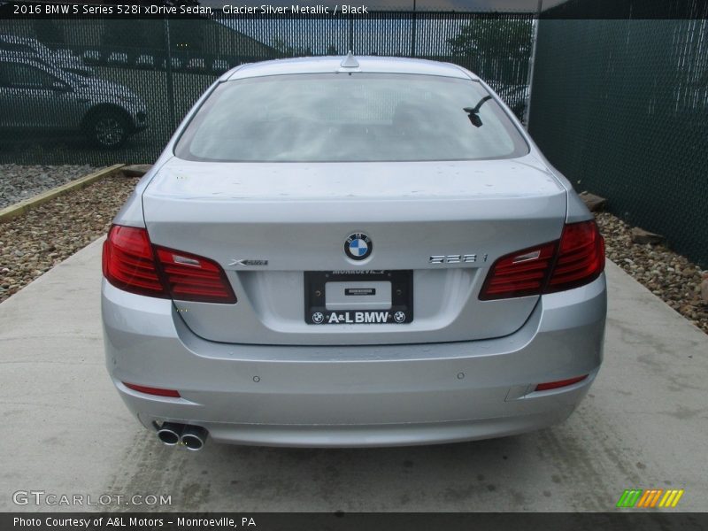 Glacier Silver Metallic / Black 2016 BMW 5 Series 528i xDrive Sedan