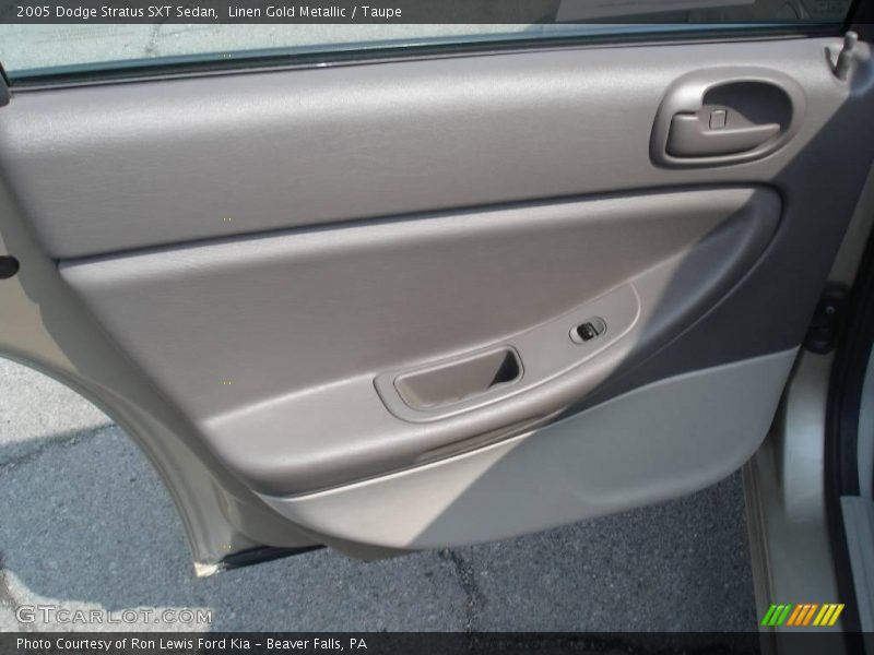 Linen Gold Metallic / Taupe 2005 Dodge Stratus SXT Sedan