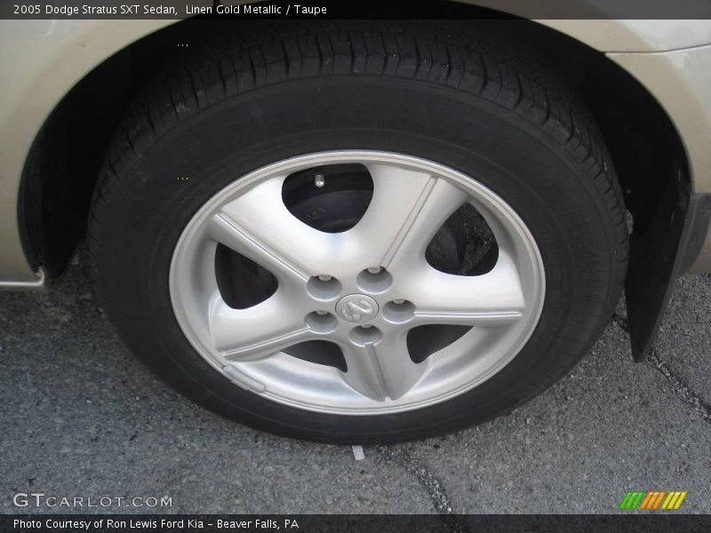 Linen Gold Metallic / Taupe 2005 Dodge Stratus SXT Sedan