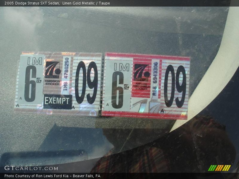 Linen Gold Metallic / Taupe 2005 Dodge Stratus SXT Sedan