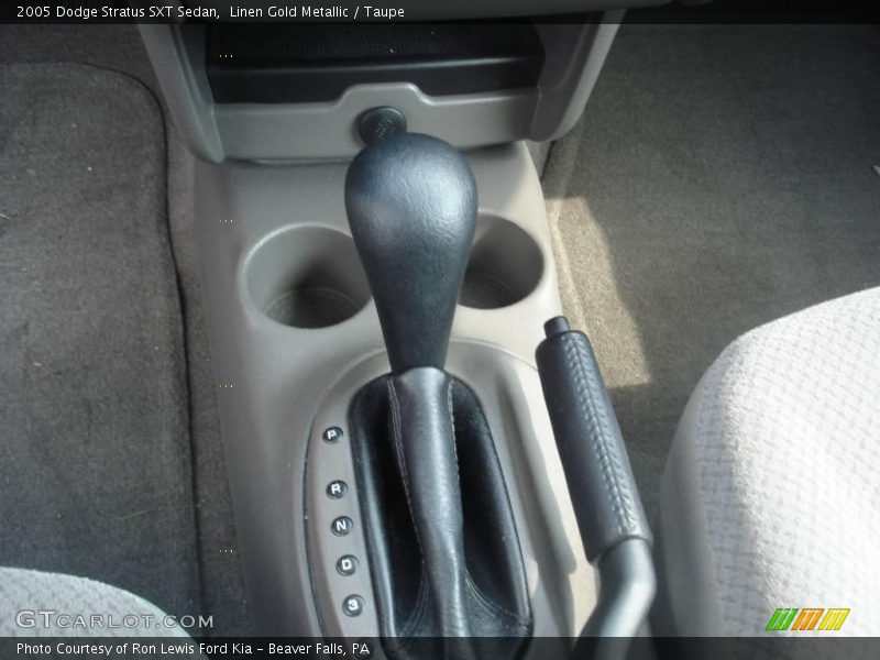 Linen Gold Metallic / Taupe 2005 Dodge Stratus SXT Sedan