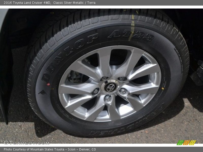 Classic Silver Metallic / Terra 2016 Toyota Land Cruiser 4WD