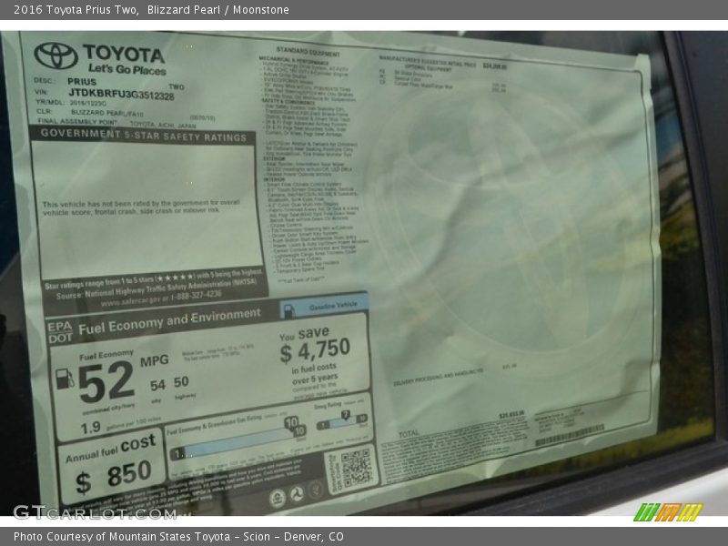 Blizzard Pearl / Moonstone 2016 Toyota Prius Two