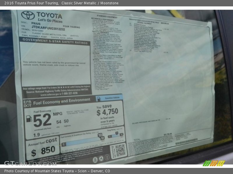 Classic Silver Metallic / Moonstone 2016 Toyota Prius Four Touring