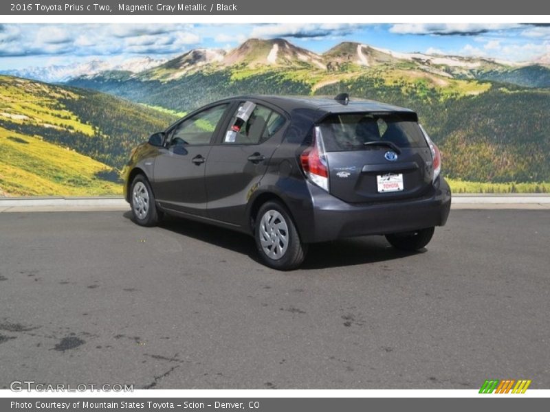 Magnetic Gray Metallic / Black 2016 Toyota Prius c Two