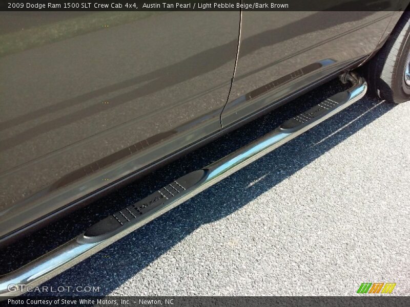 Austin Tan Pearl / Light Pebble Beige/Bark Brown 2009 Dodge Ram 1500 SLT Crew Cab 4x4