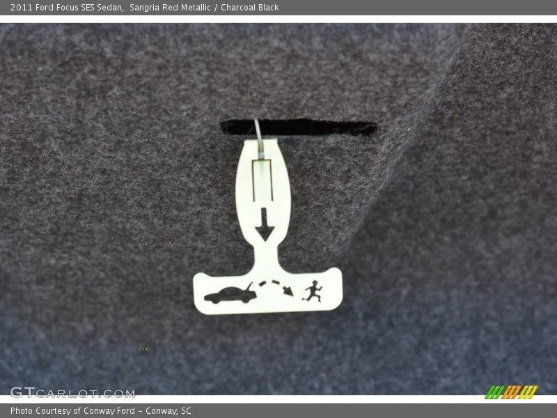 Sangria Red Metallic / Charcoal Black 2011 Ford Focus SES Sedan