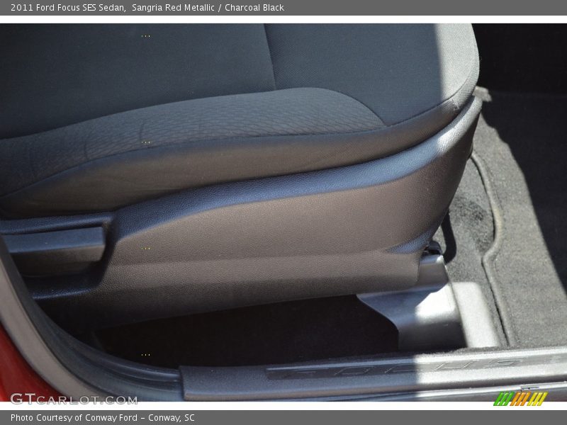 Sangria Red Metallic / Charcoal Black 2011 Ford Focus SES Sedan