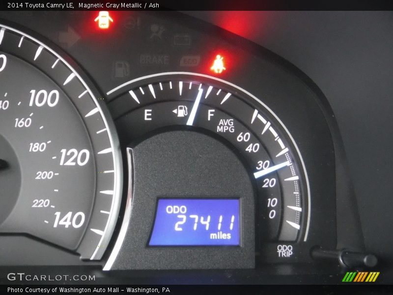 Magnetic Gray Metallic / Ash 2014 Toyota Camry LE