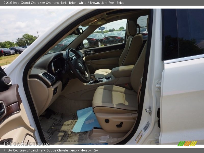 Bright White / Brown/Light Frost Beige 2016 Jeep Grand Cherokee Overland 4x4