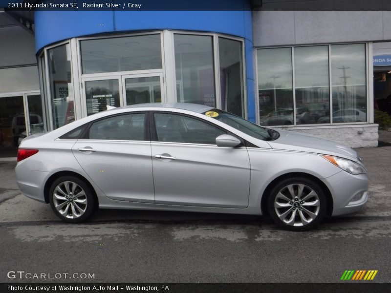 Radiant Silver / Gray 2011 Hyundai Sonata SE