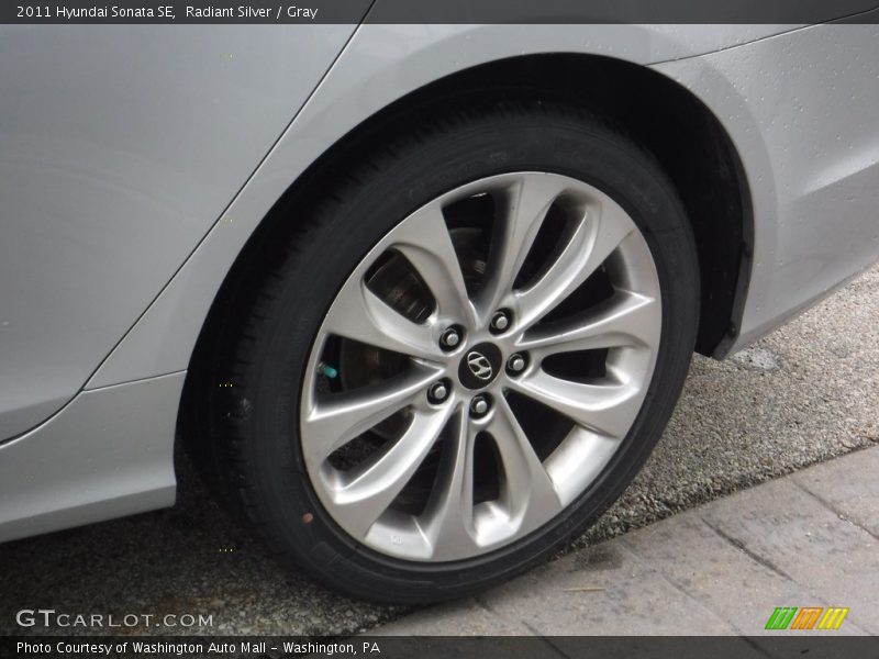Radiant Silver / Gray 2011 Hyundai Sonata SE