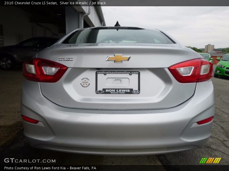 Silver Ice Metallic / Jet Black 2016 Chevrolet Cruze LS Sedan