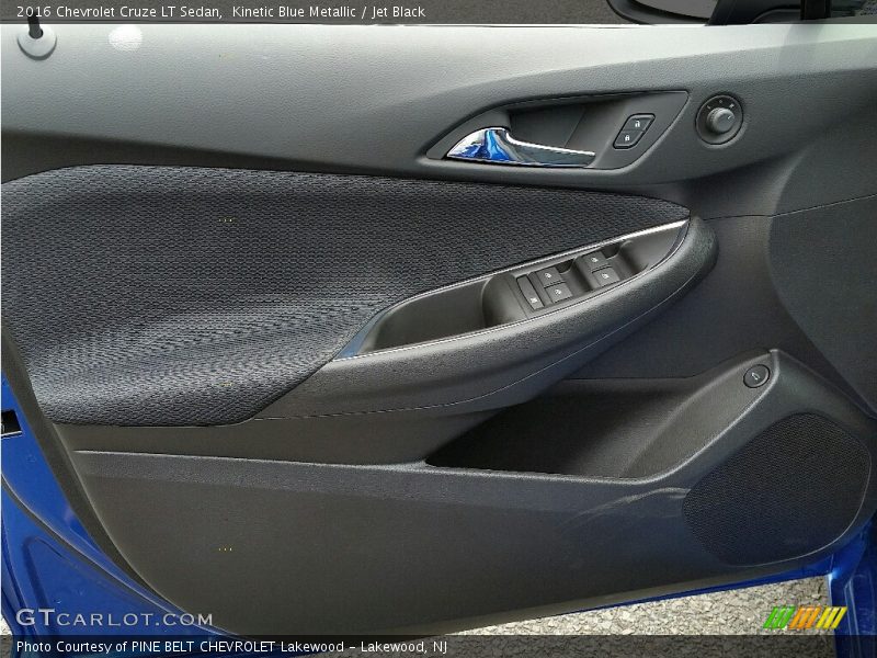 Kinetic Blue Metallic / Jet Black 2016 Chevrolet Cruze LT Sedan