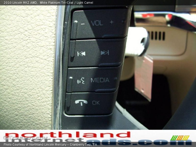White Platinum Tri-Coat / Light Camel 2010 Lincoln MKZ AWD