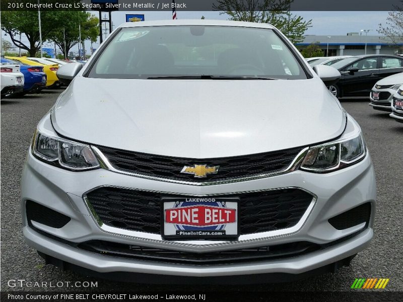 Silver Ice Metallic / Jet Black 2016 Chevrolet Cruze LS Sedan