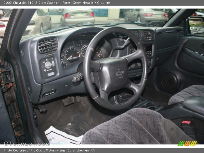 Forest Green Metallic / Graphite 2002 Chevrolet S10 LS Crew Cab 4x4