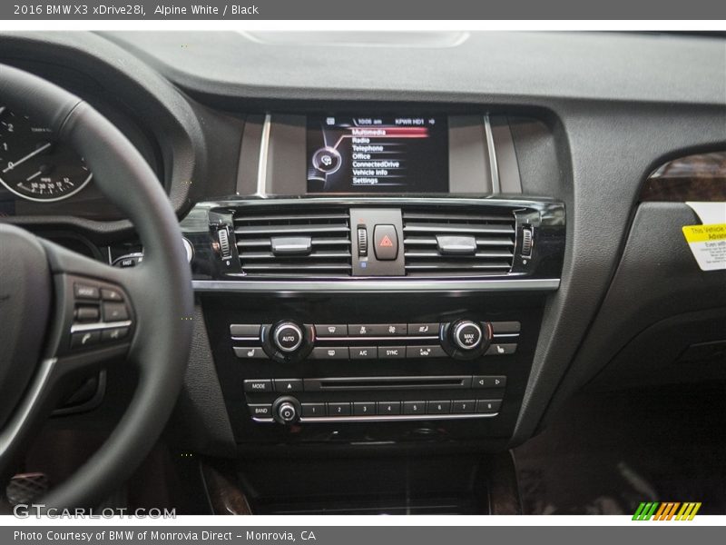 Alpine White / Black 2016 BMW X3 xDrive28i