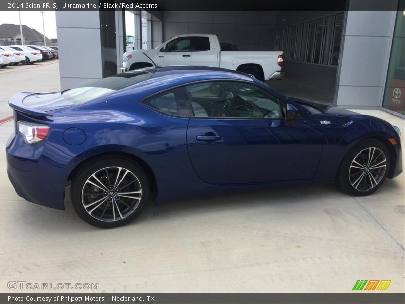 Ultramarine / Black/Red Accents 2014 Scion FR-S