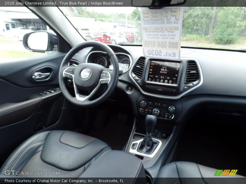 Dashboard of 2016 Cherokee Limited