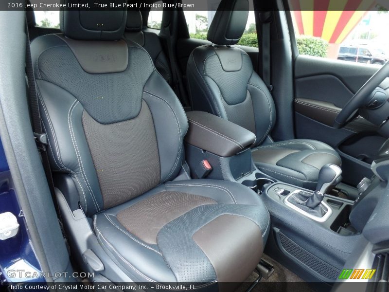 Front Seat of 2016 Cherokee Limited