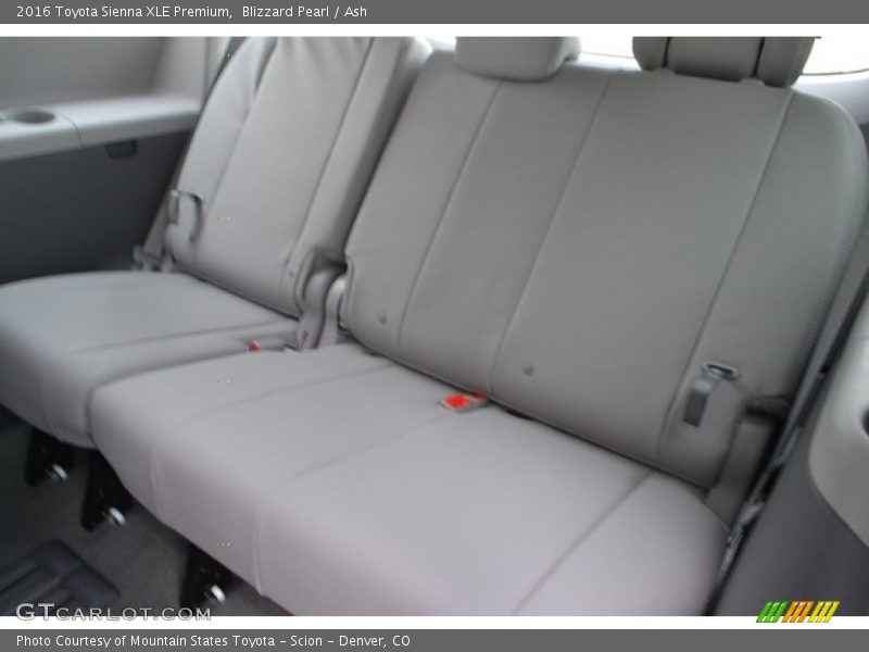 Blizzard Pearl / Ash 2016 Toyota Sienna XLE Premium