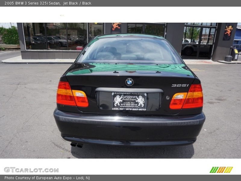 Jet Black / Black 2005 BMW 3 Series 325i Sedan