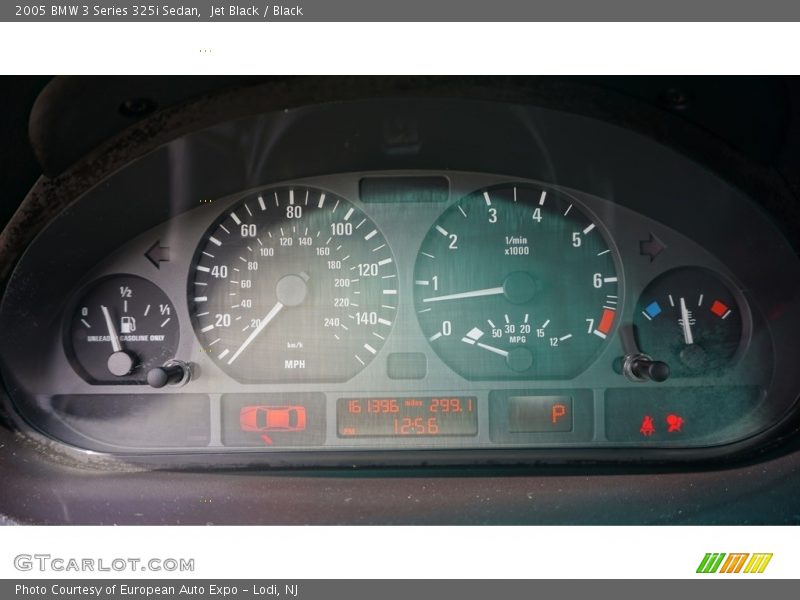 Jet Black / Black 2005 BMW 3 Series 325i Sedan