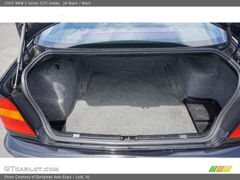 Jet Black / Black 2005 BMW 3 Series 325i Sedan