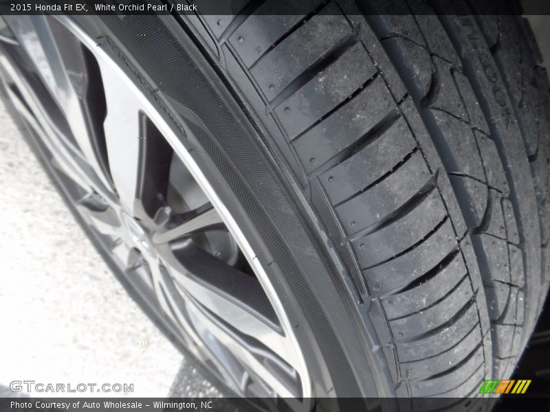 White Orchid Pearl / Black 2015 Honda Fit EX