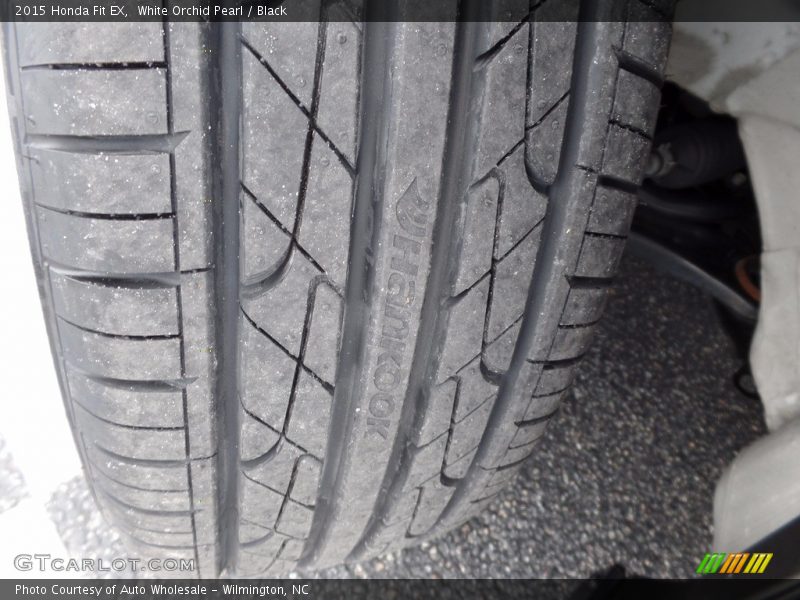 White Orchid Pearl / Black 2015 Honda Fit EX
