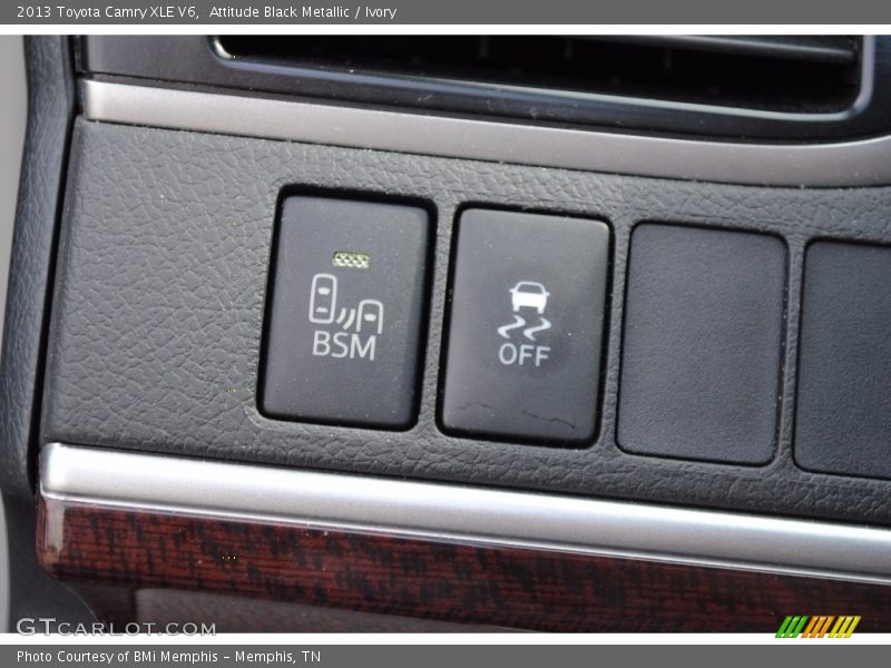 Attitude Black Metallic / Ivory 2013 Toyota Camry XLE V6