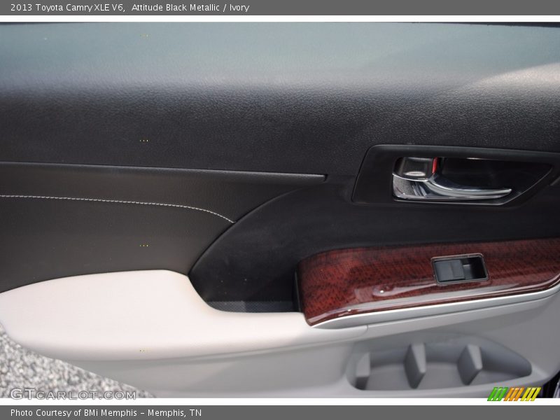 Attitude Black Metallic / Ivory 2013 Toyota Camry XLE V6