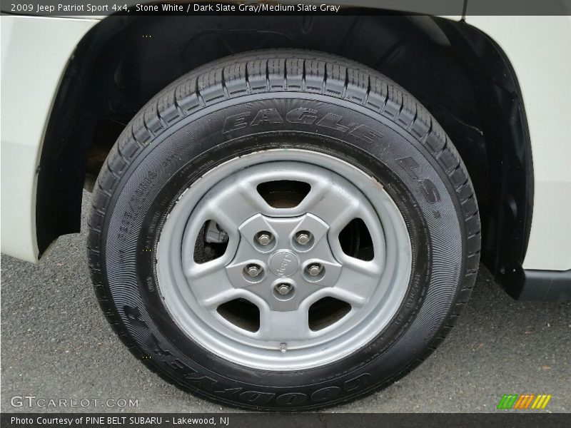 Stone White / Dark Slate Gray/Medium Slate Gray 2009 Jeep Patriot Sport 4x4
